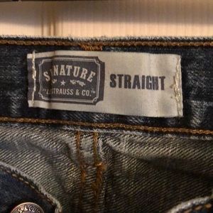 Levi's Bottoms - Levi’s signature straight jeans 29x30 Levi's Bottoms - Levi’s signature straight jeans 29x30